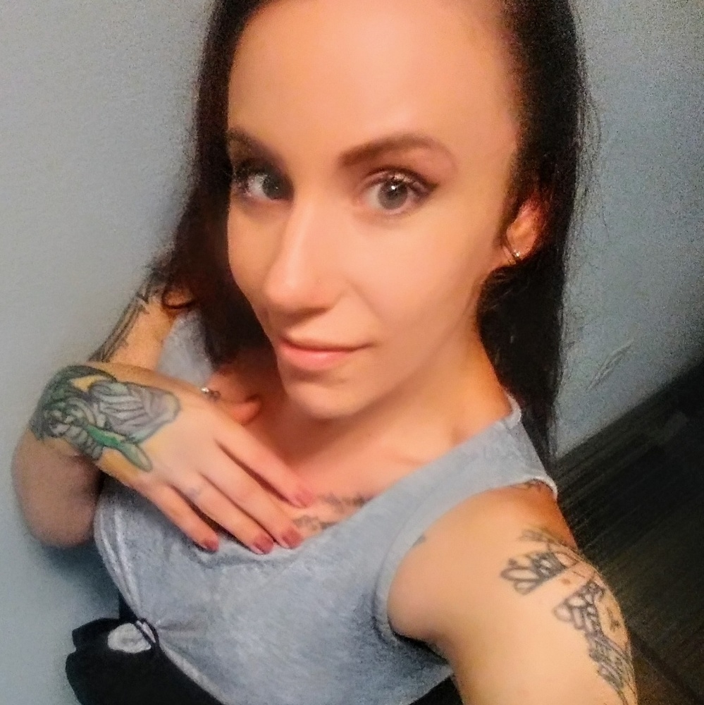 Meet your Posher, Elana